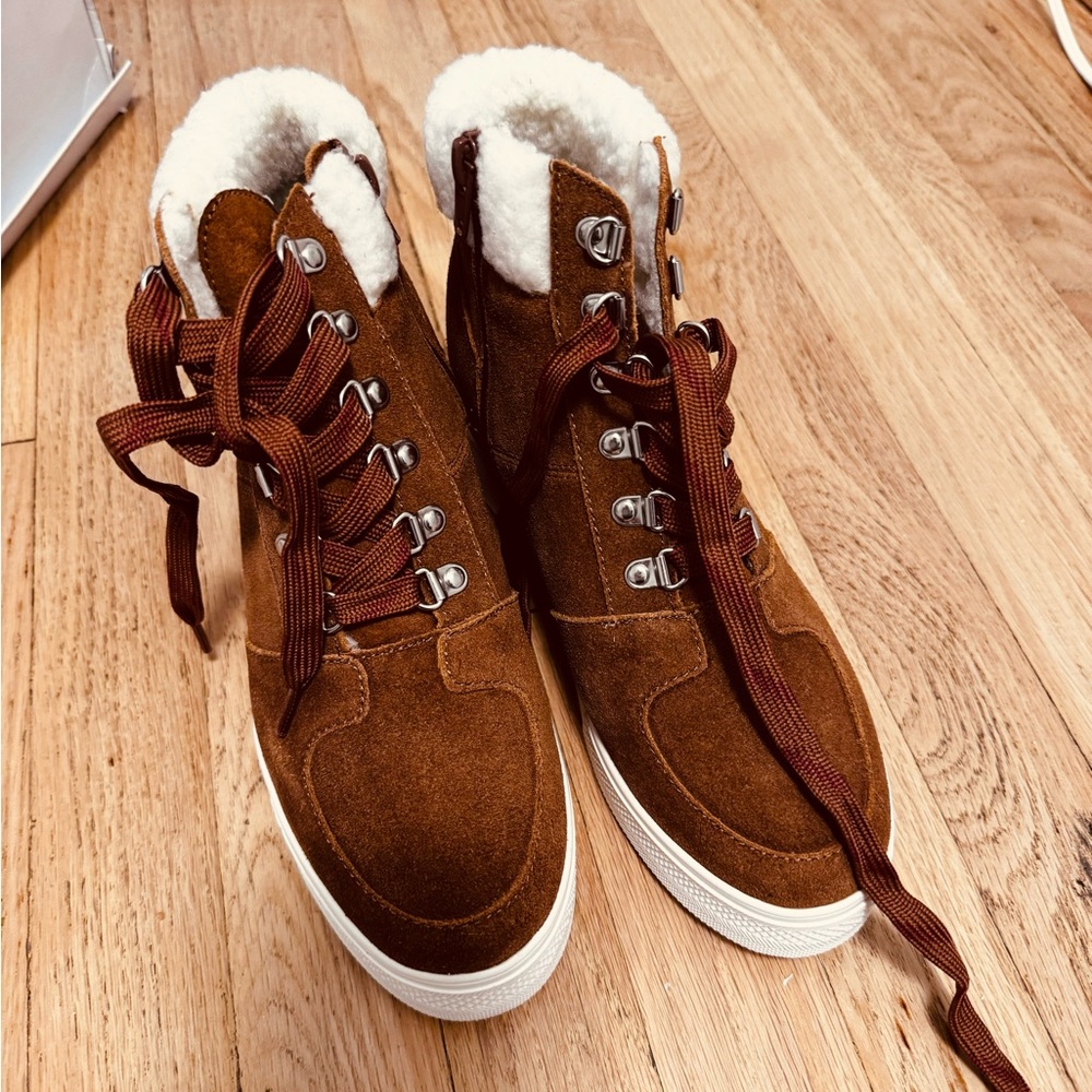 Suede winter boots/shoes 8 1/2